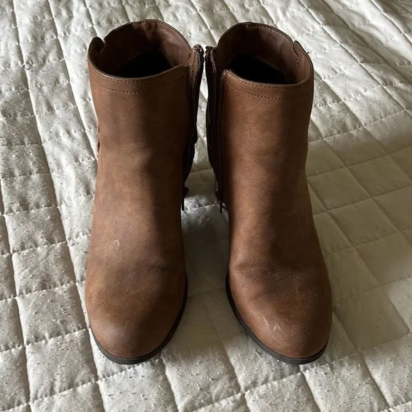 Booties - Picture 3 of 4